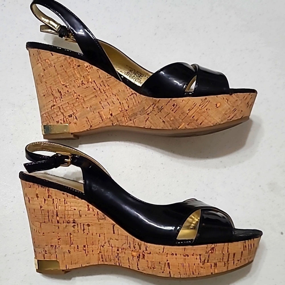 Marc Fisher black patent open-toe wedge sandals size 9.5 - Picture 4 of 11